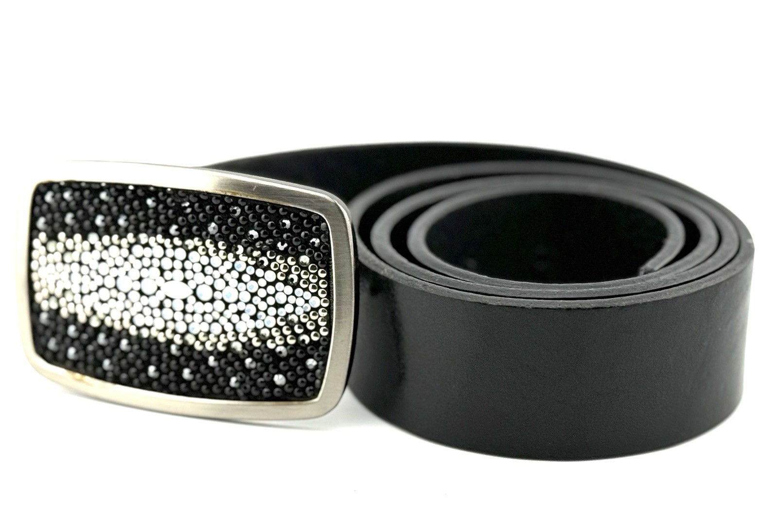 Preview Premium Italian black leather belt featuring a Stingray skin buckle