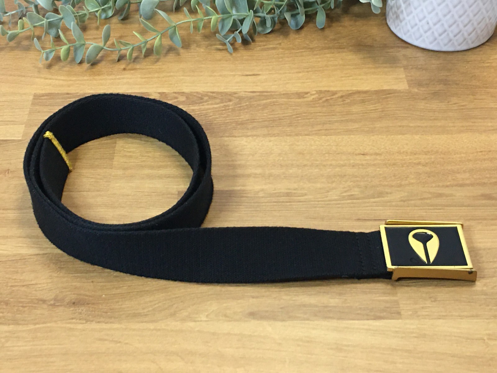 NIXON VINTAGE BELT & BUCKLE GOLD AND BLACK