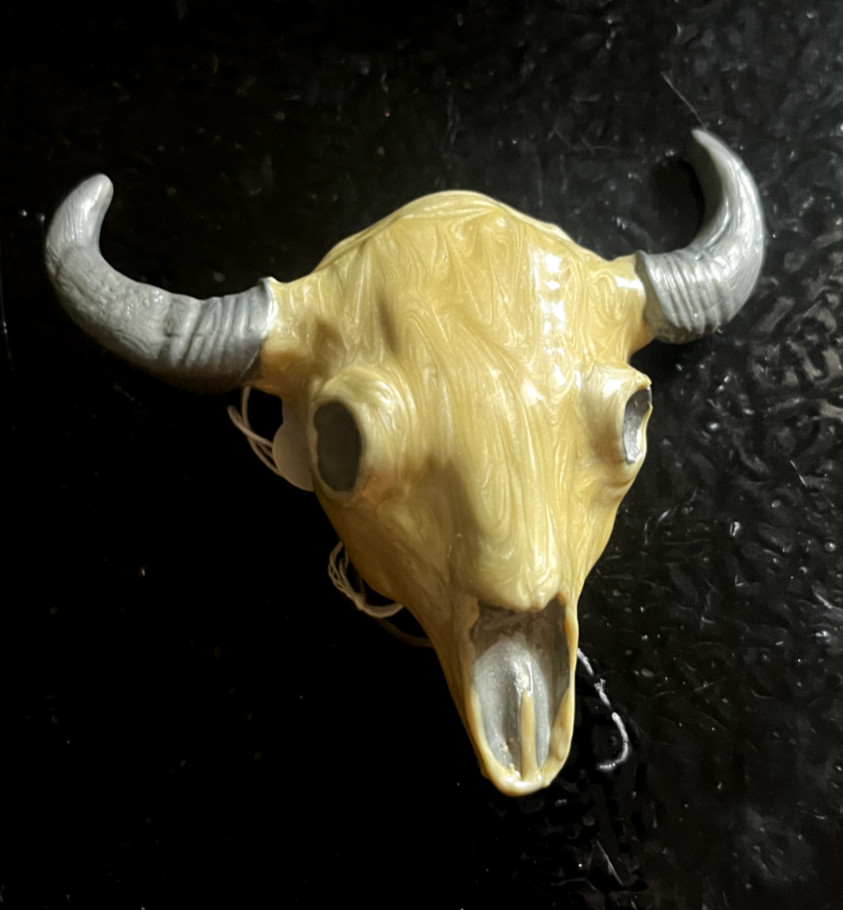 « Worn » Bull Skull Belt Buckle WIth Horns Limited Edition
