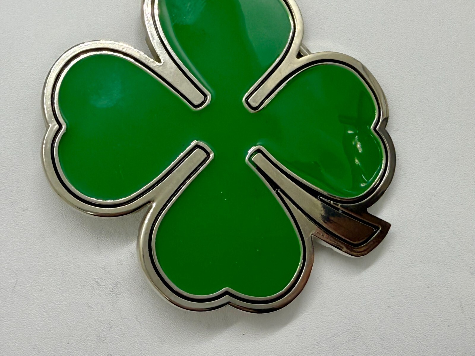 Lucky 4 Leaf Clover Irish St Patrick&rsquo;s Day Shamrock Green Enameled Belt Buckle