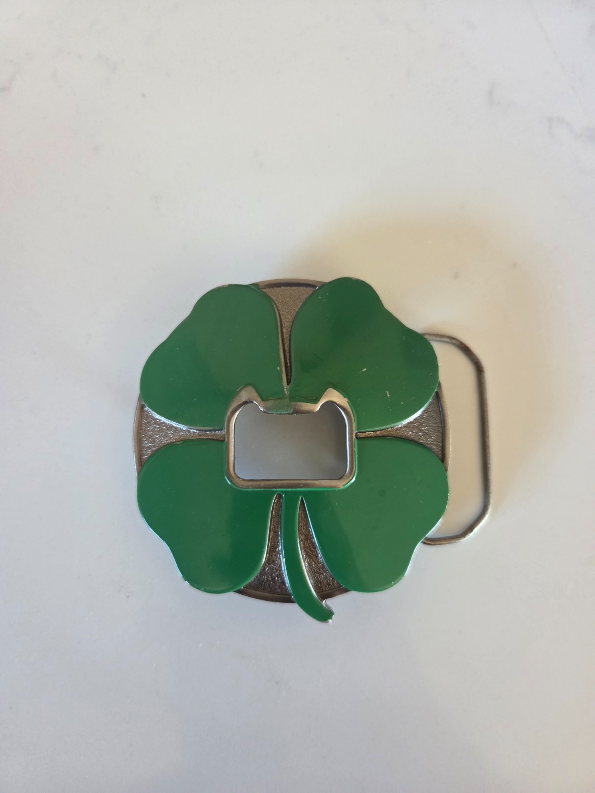 St Patrick&rsquo;s Day 4 Leaf Clover Shamrock Belt Buckle Bottle Opener