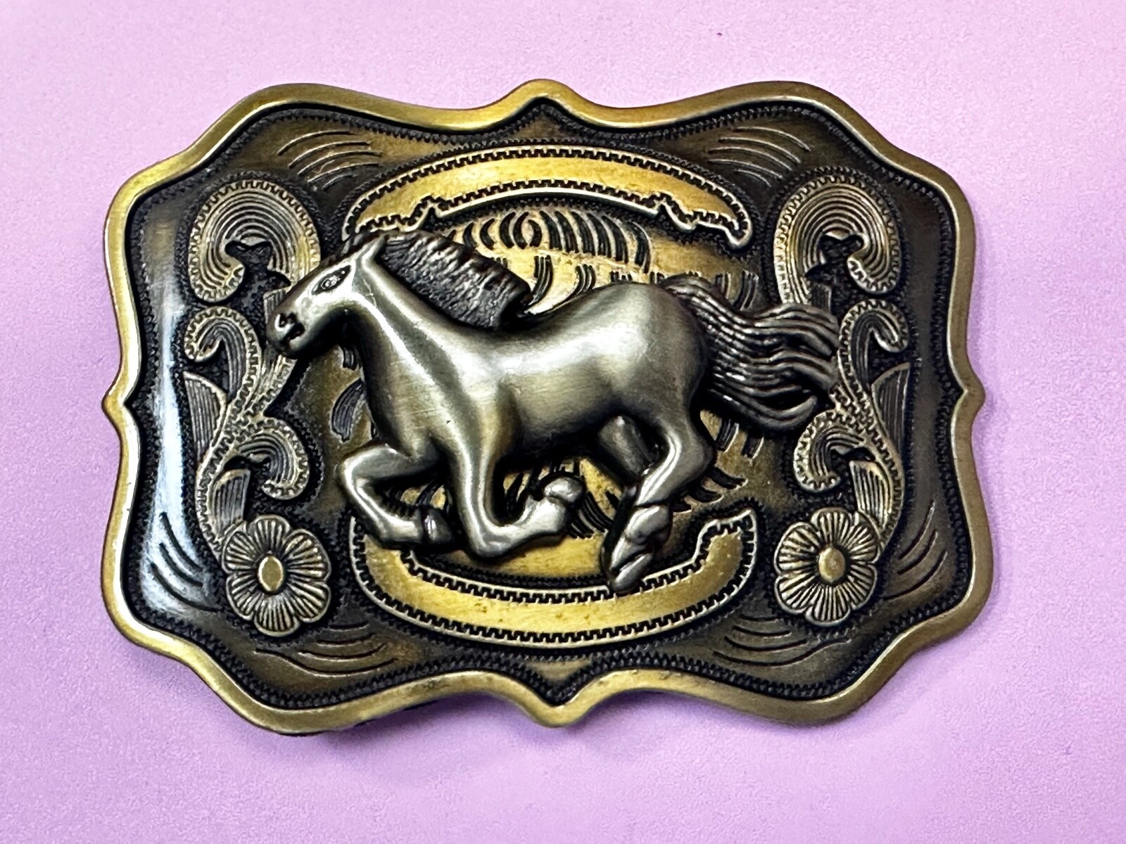 Running Horse Mustang Award Trophy Style Large HUGE Rodeo Cowboys Belt Buckle
