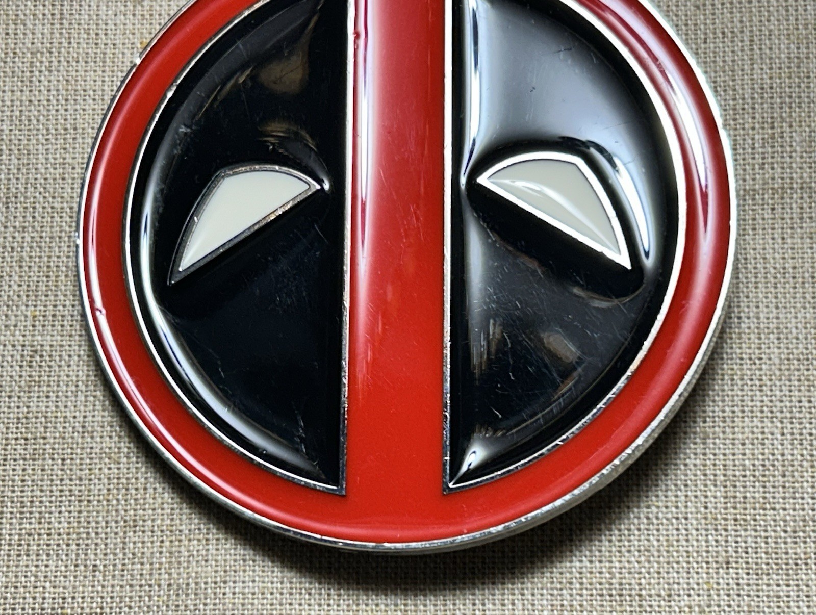 Deadpool Marvel Comics Round Belt Buckle Red Black Enamel Superhero