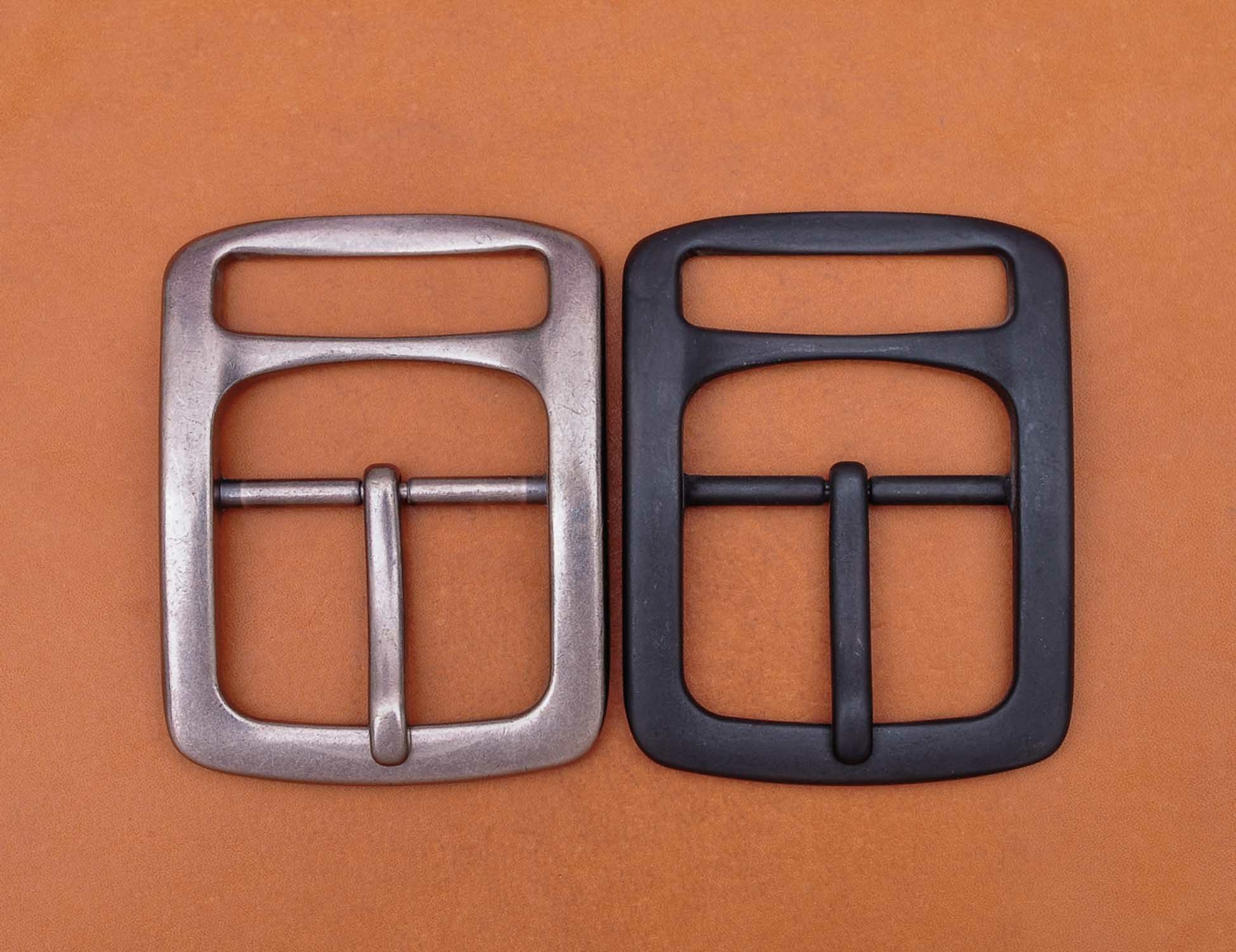 1-1/2&Prime; Heavy Duty Solid Black Matte Center Bar Leather Belt Buckle Replacement