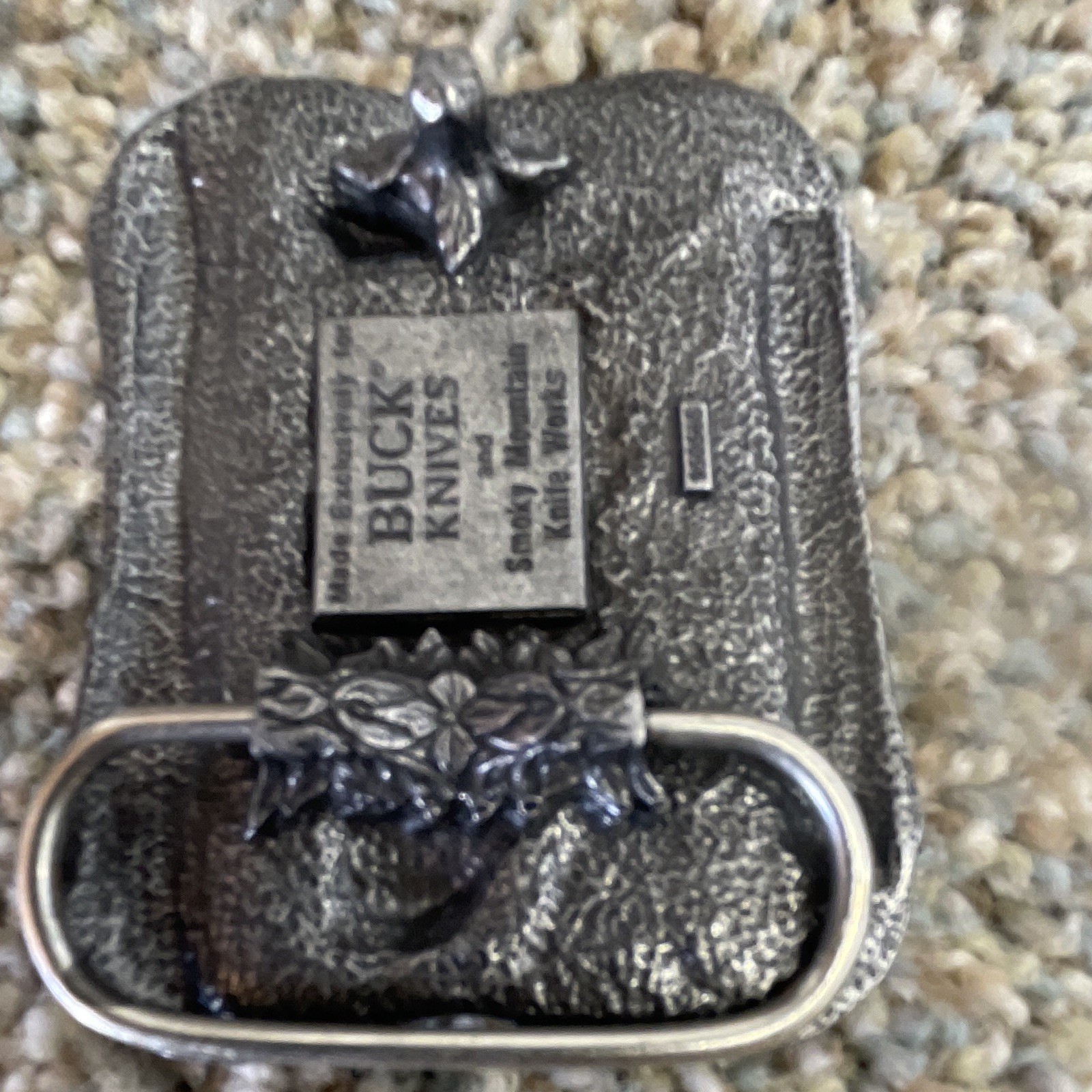 Buck Knives Metal Belt Buckle Silver Western 1.5in « Four Generations » Text