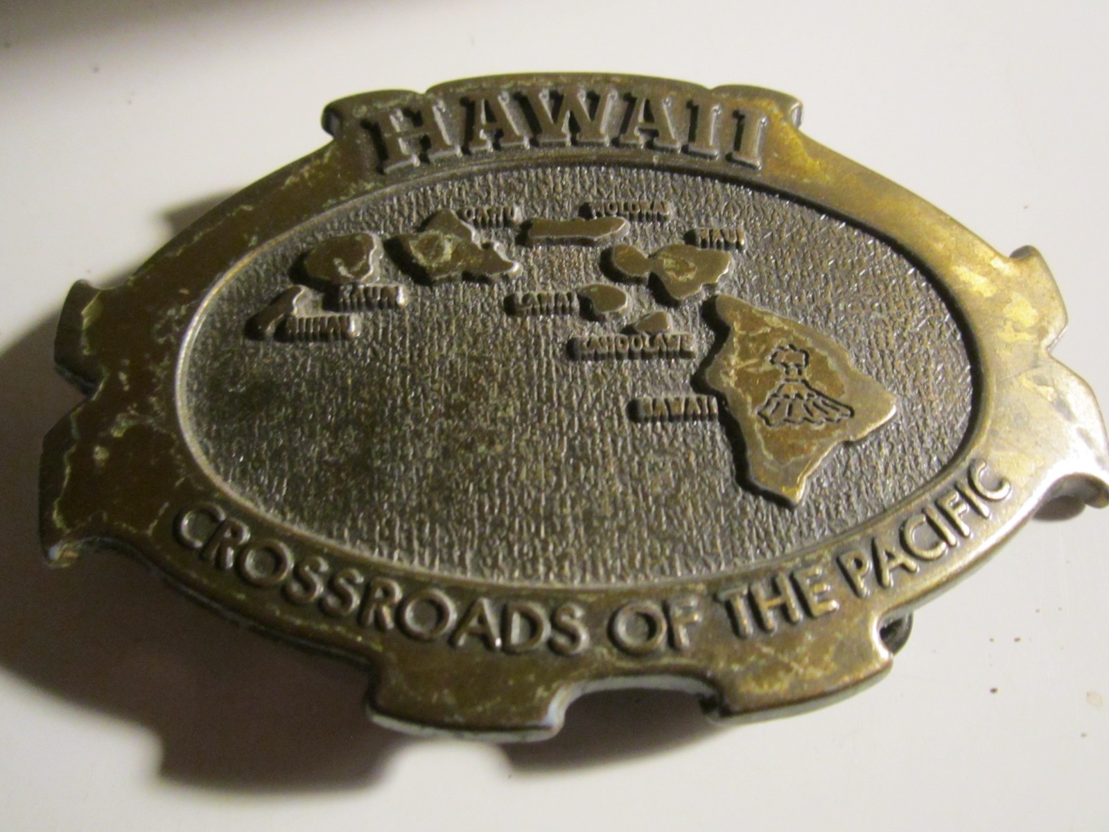 VINTAGE STATE OF HAWAII CROSSROADS OF THE PACIFIC THEME BELT BUCKLE – GW-26