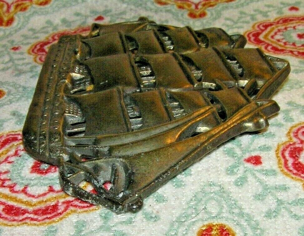 Vtg ~ Metal Schooner 12 Sails Nautical Sailing Ship / Sail Boat Belt Buckle