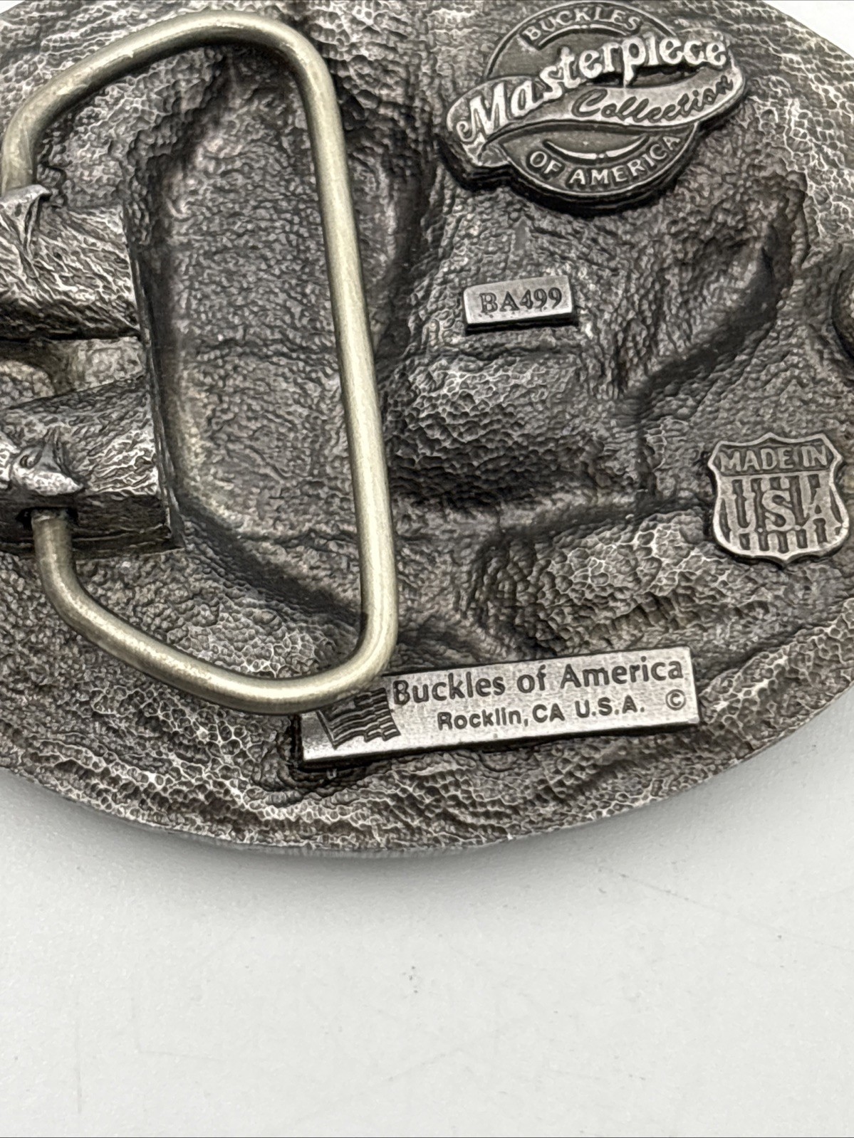 masterpiece belt buckle BA-499 eagle Attacking Nice Enamel Background