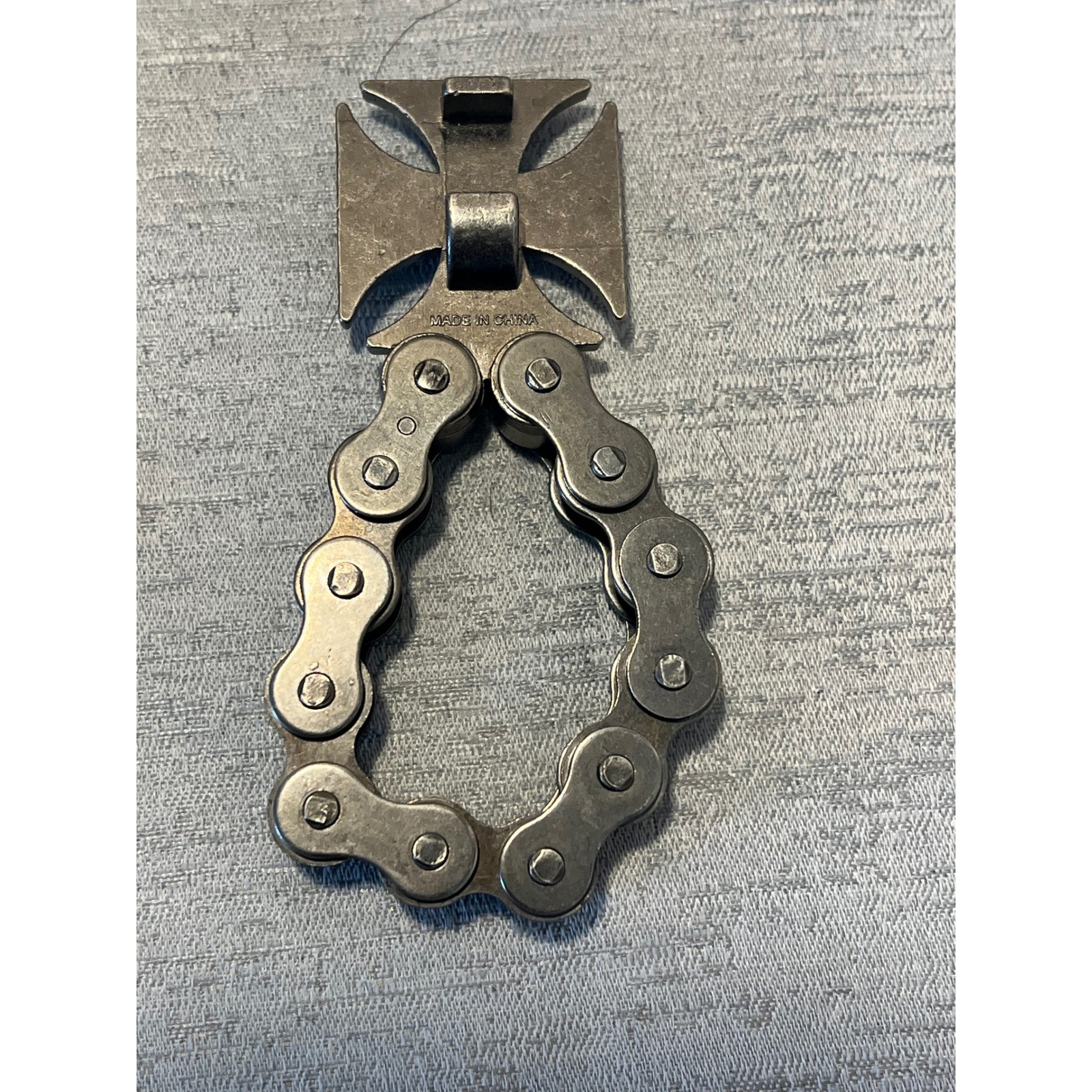 Jesse James West Coast Choppers Acc Biker Chain Iron cross Bottle opener