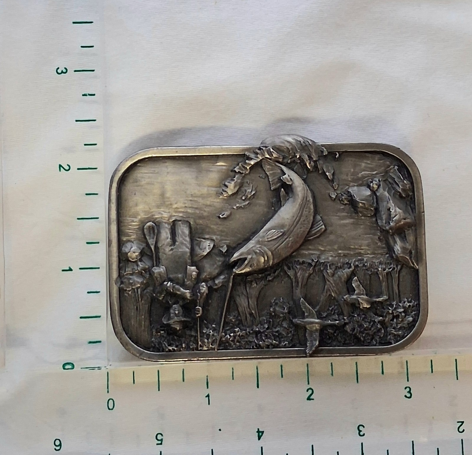 Vtg 1982 Siskiyou Pewter Belt Buckle 3D Fishing Scene Fisherman Forest Geese