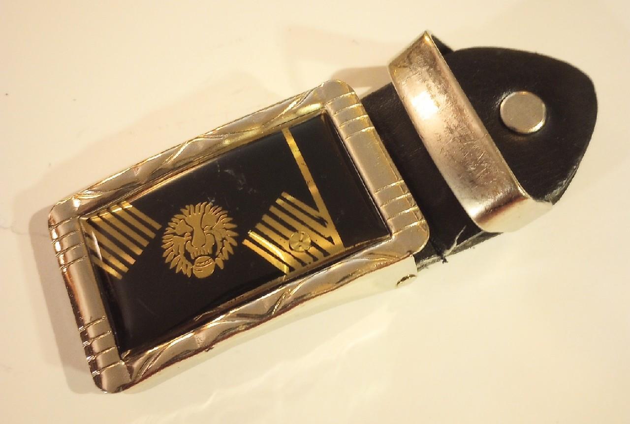 Unusual Dress Belt Buckle for Black 1-1/2&Prime; Belt Lion Head Metallic Holograph