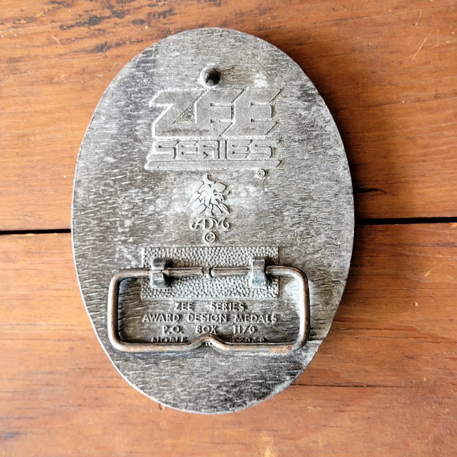 VINTAGE ZEE SERIES AWARD DESIGN RODEO BELT BUCKLE w ORIGINAL BOX USA NIB