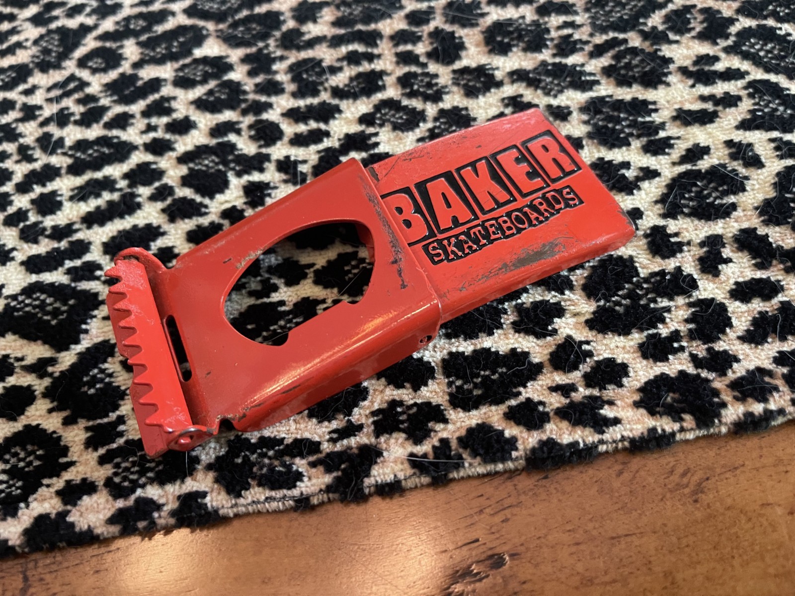 VINTAGE BAKER SKATEBOARDS SKATER BELT BUCKLE RED BLACK Y2K COLLECTABLE USA RARE!