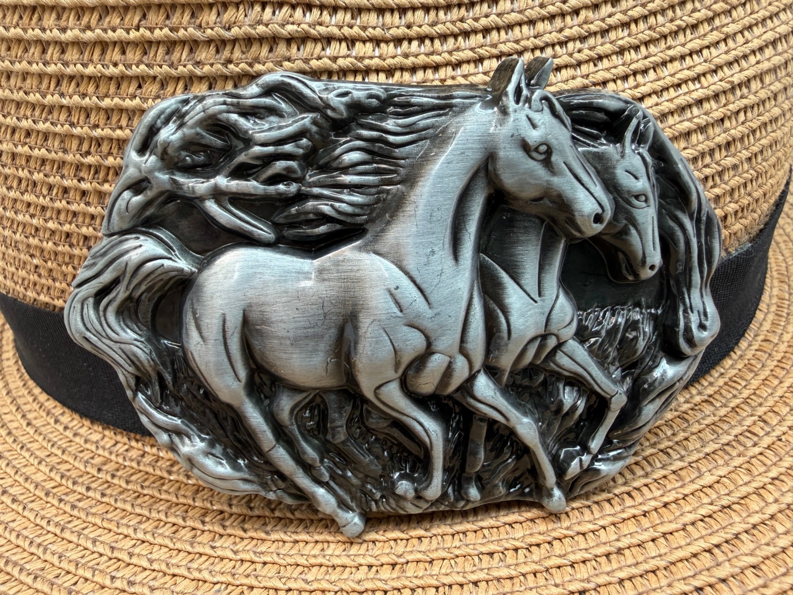 Antiqued Silver Retro Running Horse Western Belt Buckle