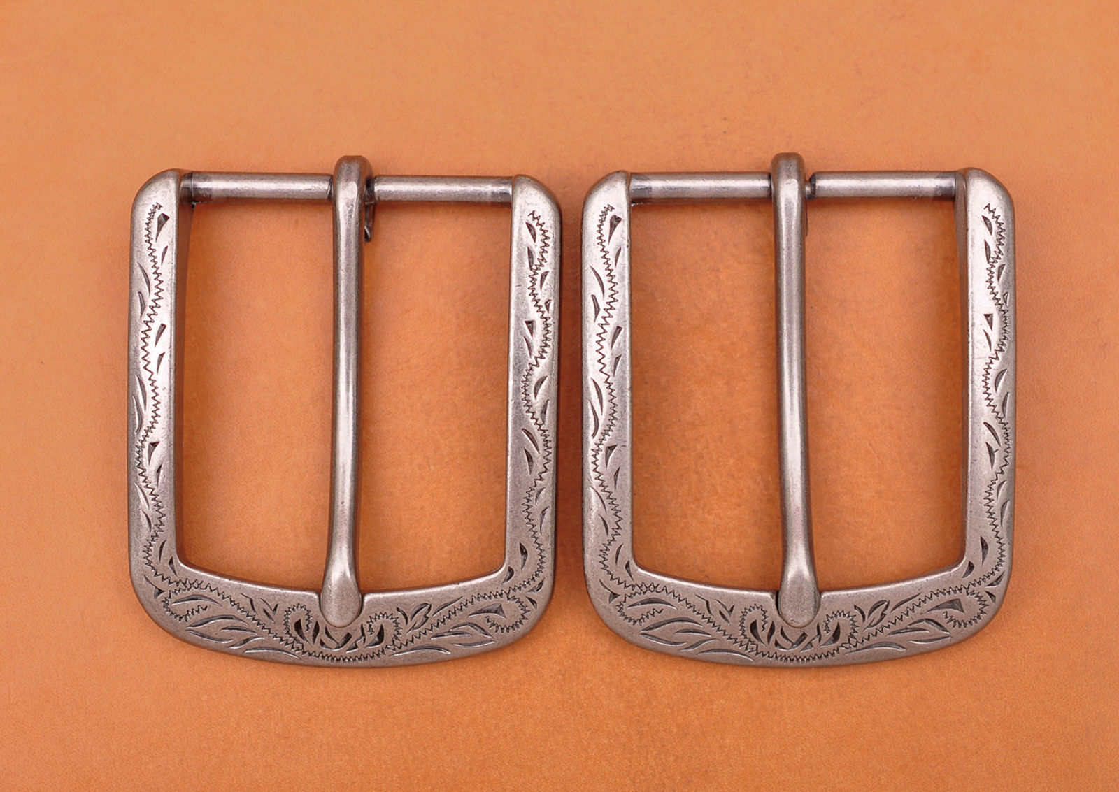 Flower Carved Antique Prong Pin Buckle Men Leather Belt Replacement Buckle 40mm