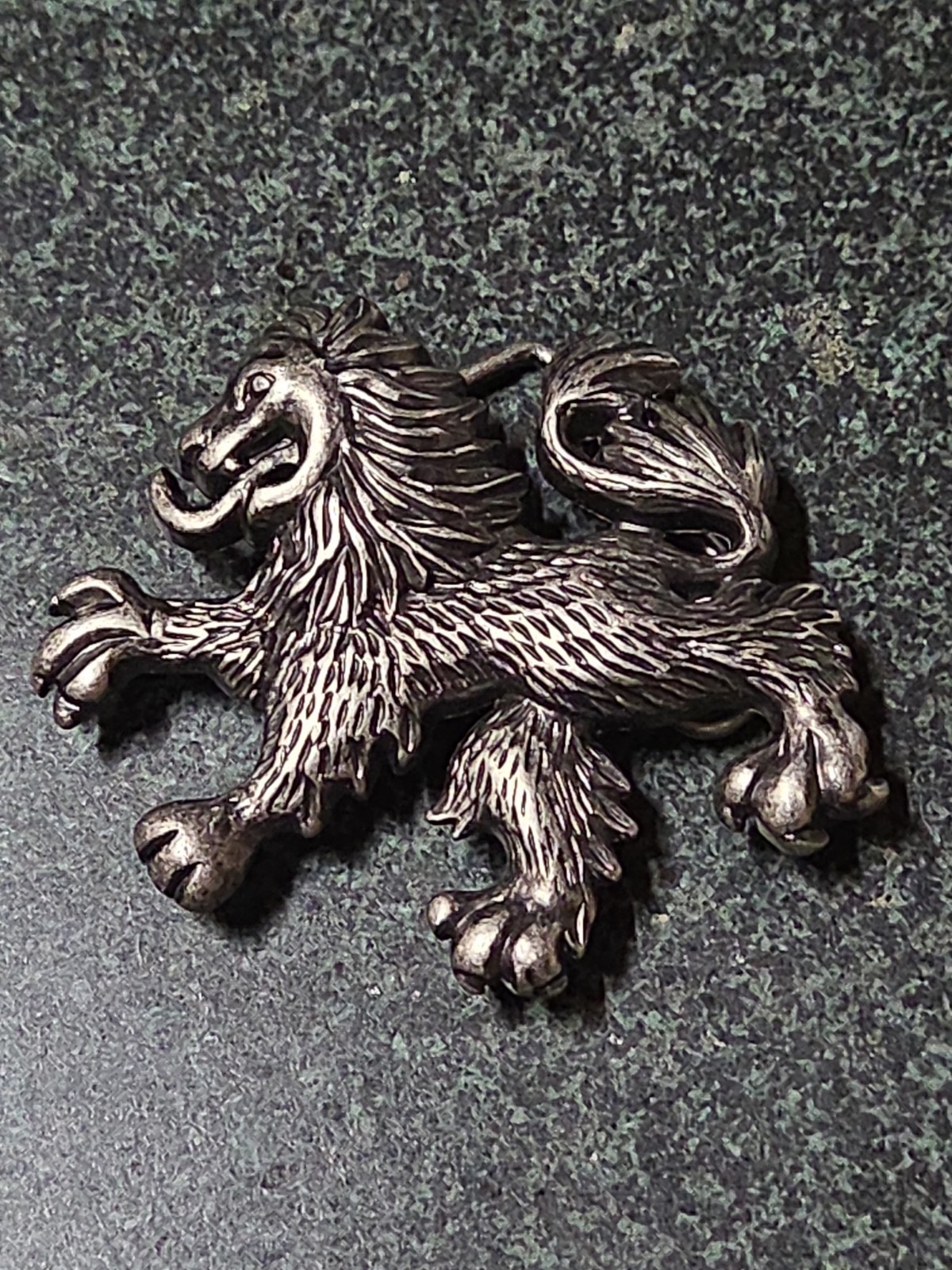 Belt Buckle Silver Tone Lion Heraldic Retro Vintage