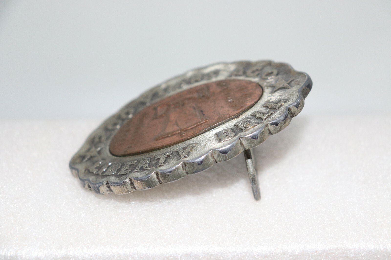 1970&rsquo;s Belt Buckle Oval Mixed Metal 200 Years Ago Liberty Bell