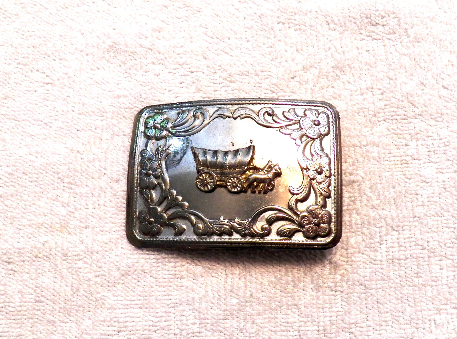 CLASSIC BELT BUCKLE SOUTHWESTERN COVERED WAGON TRAIN WHEELS SILVER TONE BB16