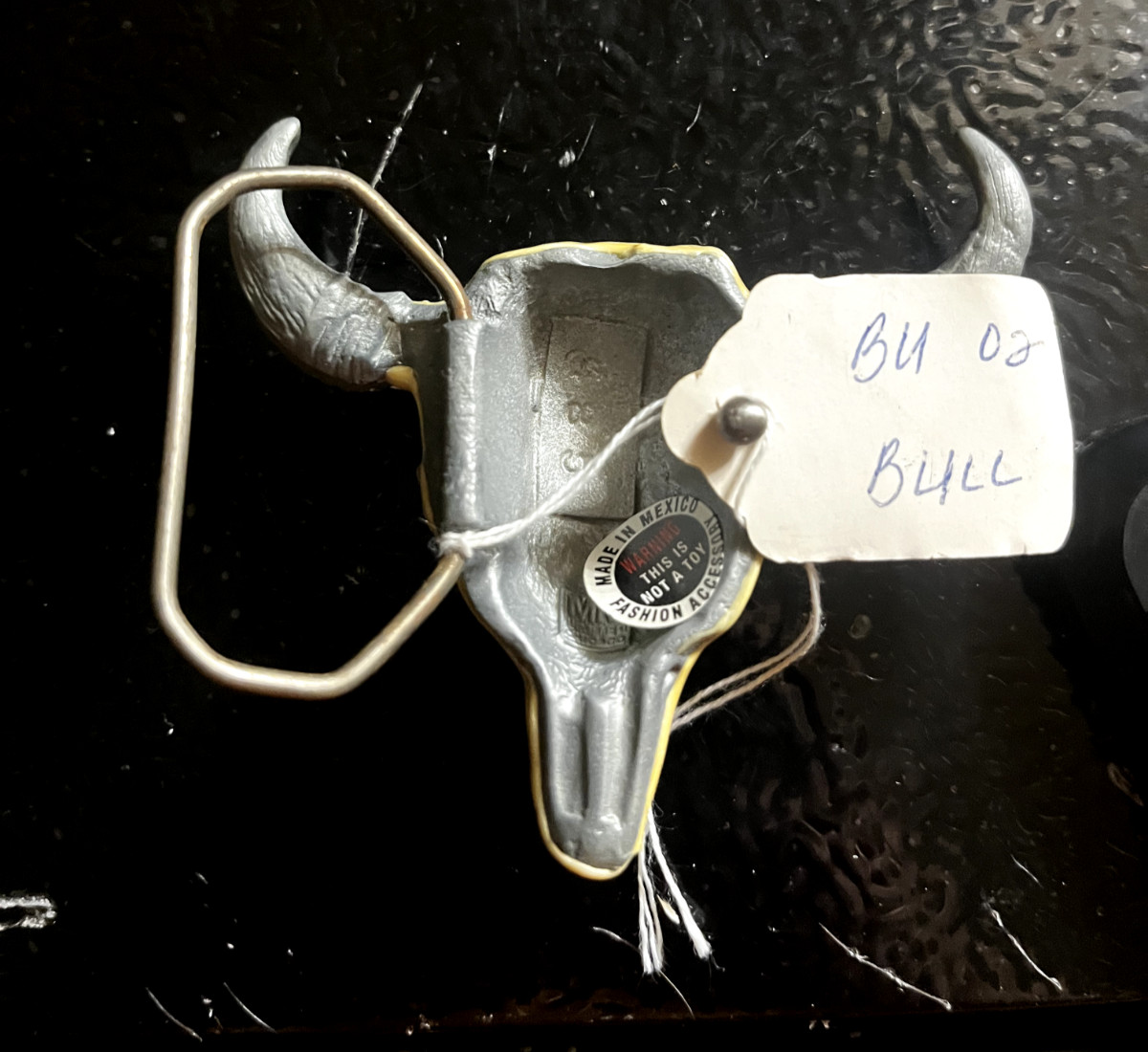 « Worn » Bull Skull Belt Buckle WIth Horns Limited Edition