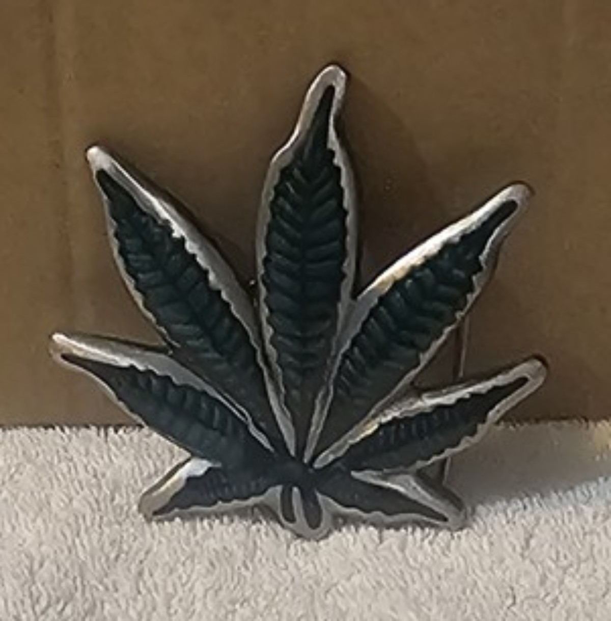 MARIJUANA LEAF WEED FUNNY BELT BUCKLE
