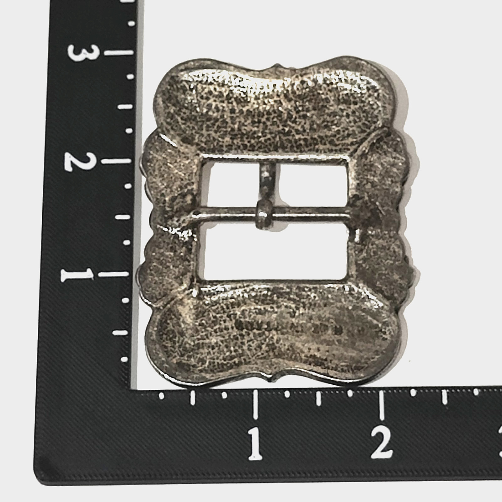 Western Style Belt Buckle 3&Prime;x2.25&Prime; Silver Tone for 1&Prime; Belt Stamped Ethnic Design