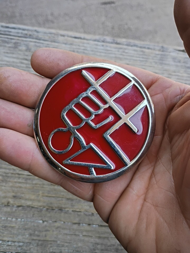 HELLBOY BELT BUCKLE UNIVERSAL STUDIOS Comic Con Hell Boy