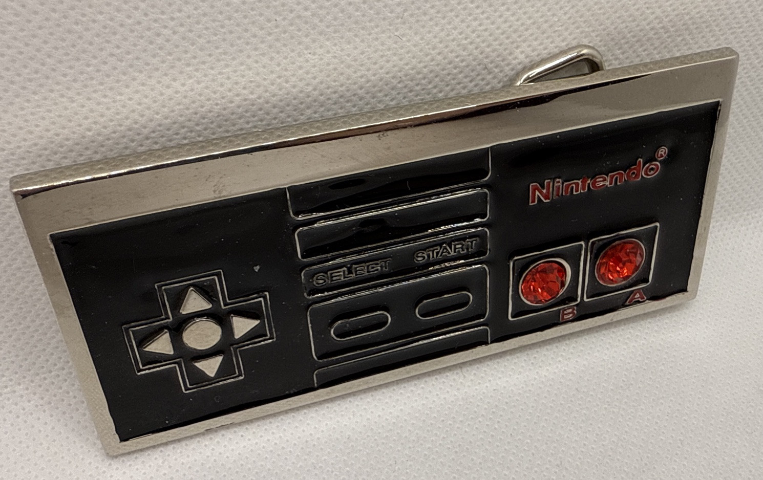 Nintendo NES Controller Belt Buckle Metal Painted 2008 Hot Topic KG