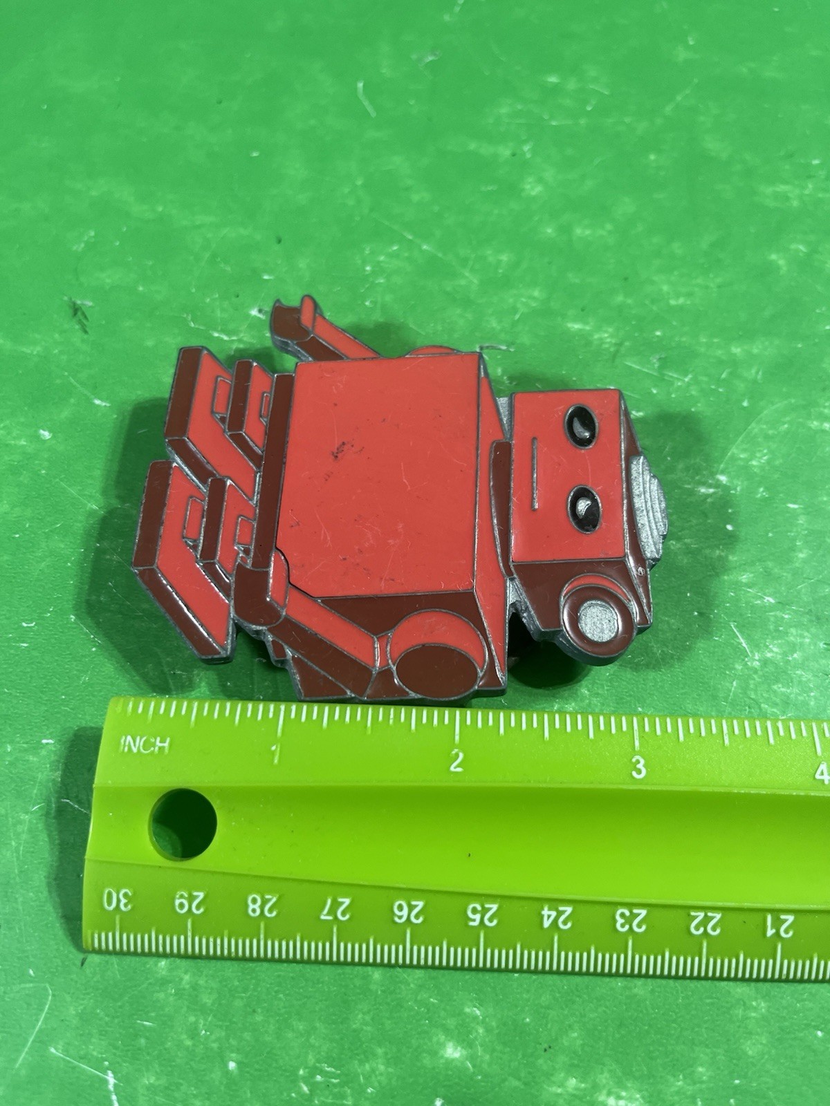 DIECUT ROBOT ART Red PEWTER BELT BUCKLE 2008 Great American Products.