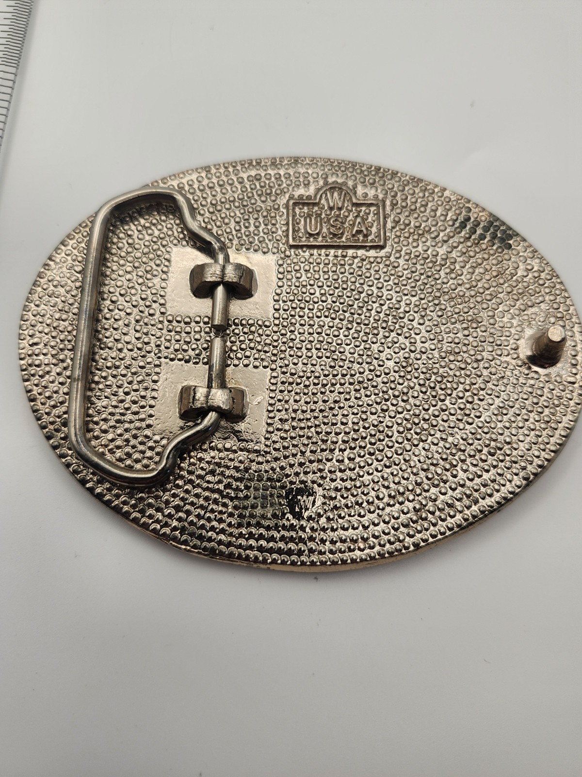 Men&rsquo;s Western Oval Semi Truck Belt Buckle Metal Silver/Gold Red/Black 1.5&Prime;