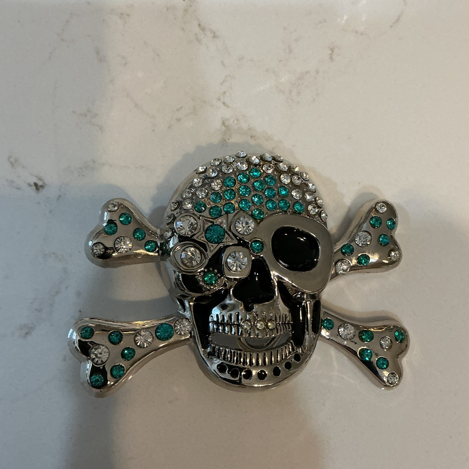 NWOT Skull & Crossbones Silver Metal Belt Buckle with Aqua & White Rhinestones