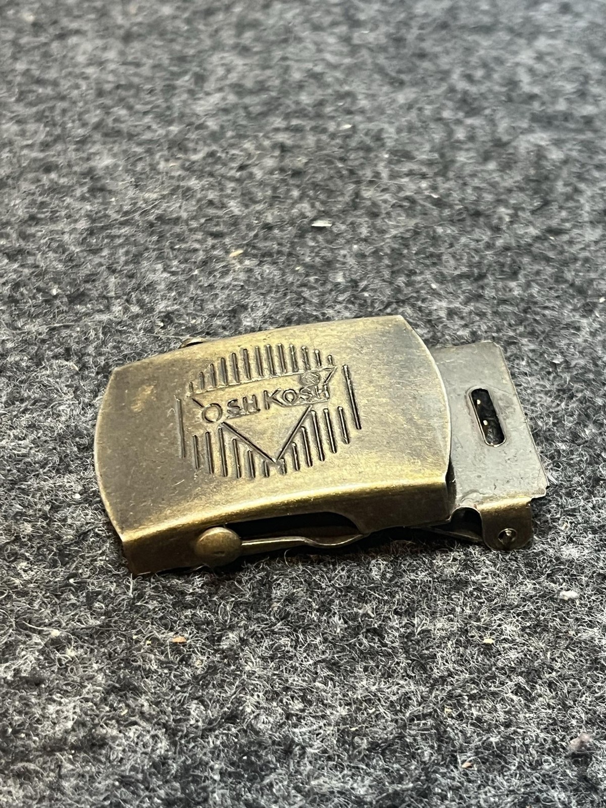 Vintage OshKosh Belt Buckle Mens Gold Brass Rectangular Clamp Logo Made In USA