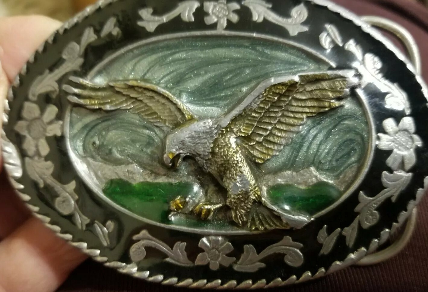 VINTAGE 1985 COLORFUL ENAMEL SISKIYOU Bald Eagle~wings in flight~BELT BUCKLE