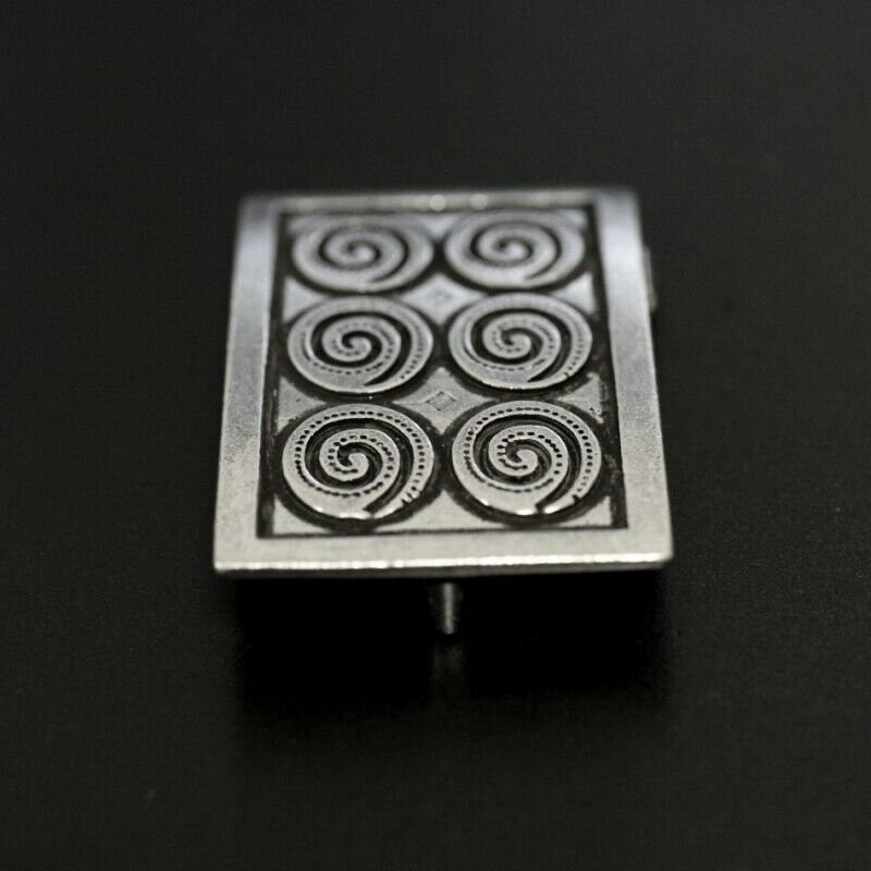 Rectangular Metal Effect Spiral Ornament Belt Buckle, Modern & Timeless