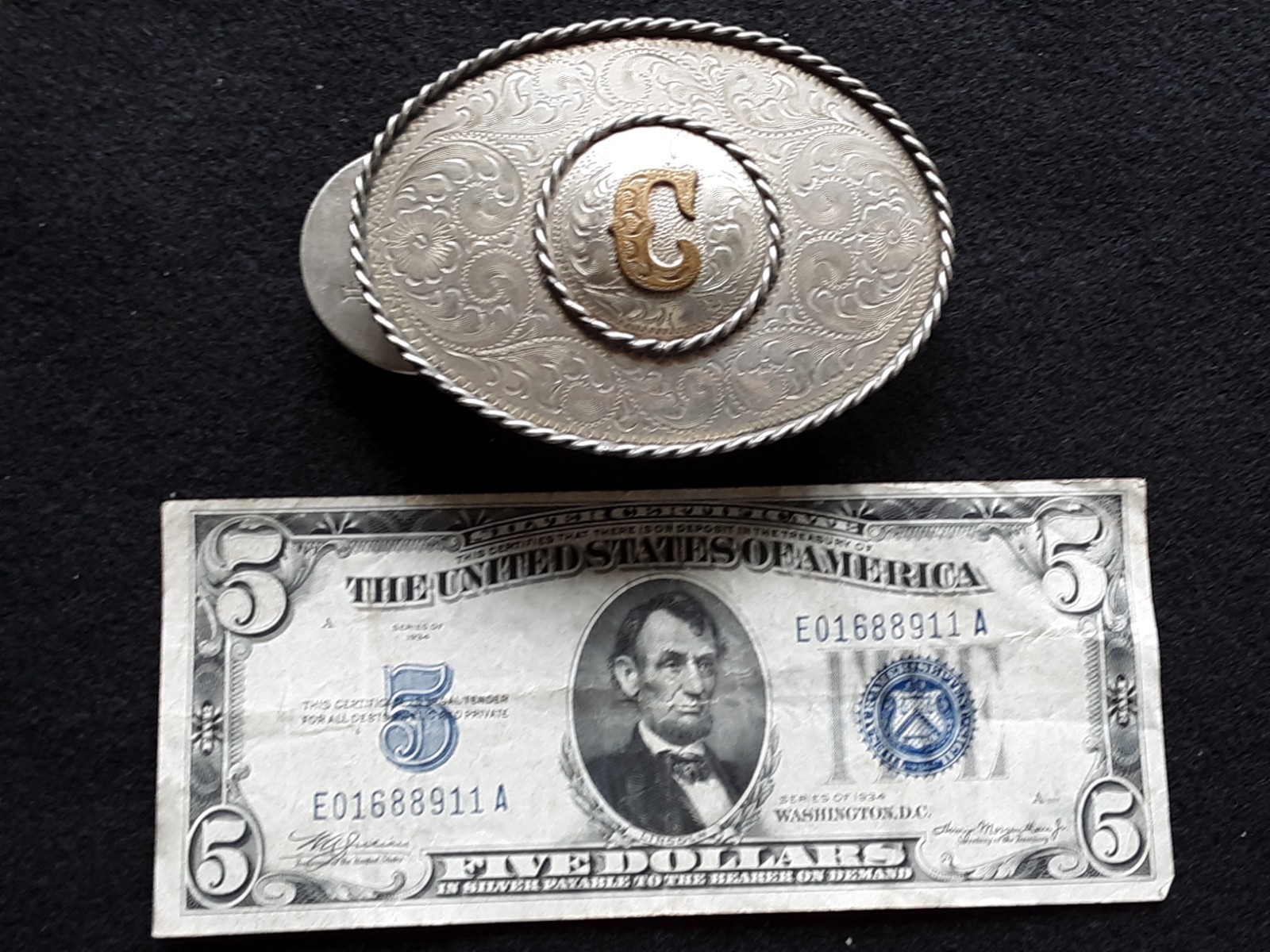 UNIQUE SOLID METAL BELT BUCKLE, LETTER « C » HAND ENGRAVED, MAN-0526*09200