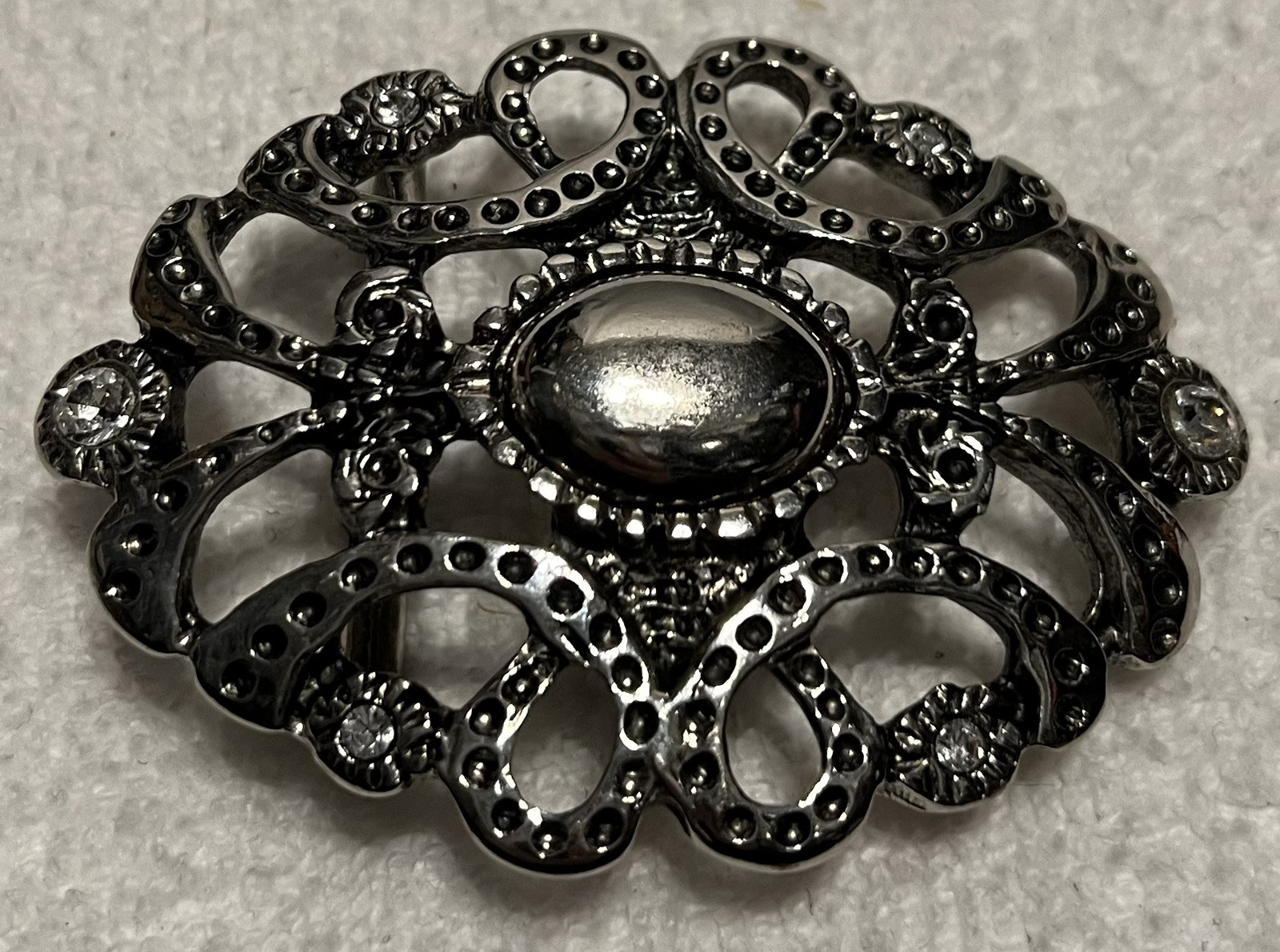 Belt Buckle Pewter Metal Oval Rhinestone Fashion Accessory 3.5” X 2.5” Nice