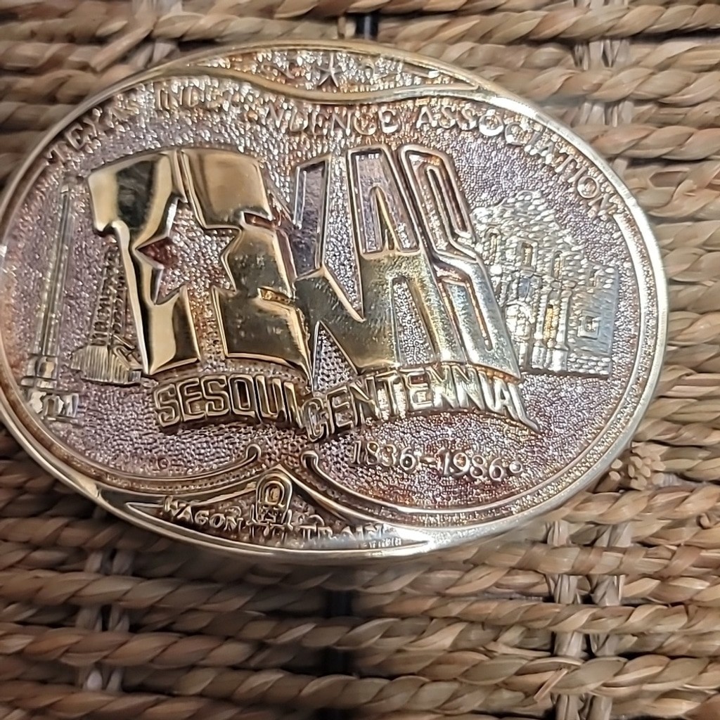 1986 Texas Sesquicentennial Belt Buckle 24kt gold palted new