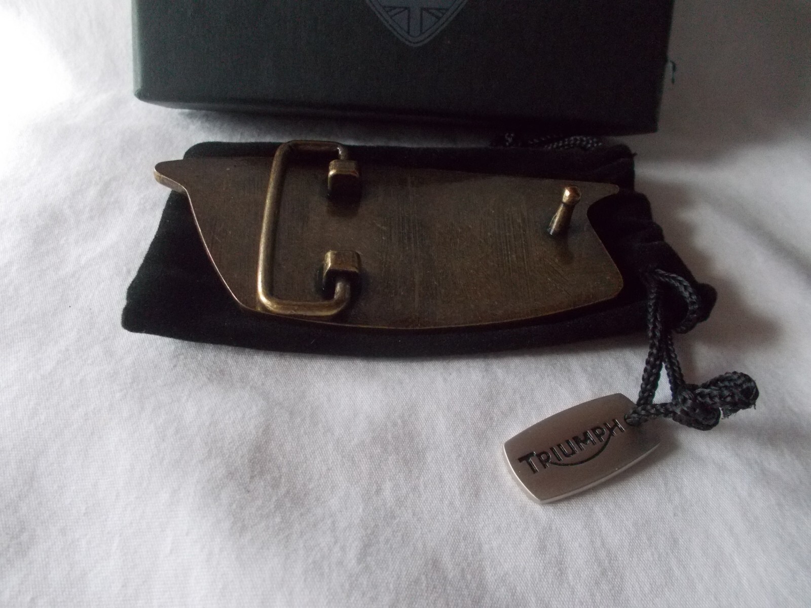 GENUINE~TRIUMPH~BONNEVILLE~TANK~BADGE~BELT BUCKLE~MOTORCYCLE~OLD STOCK~ORIG. BOX