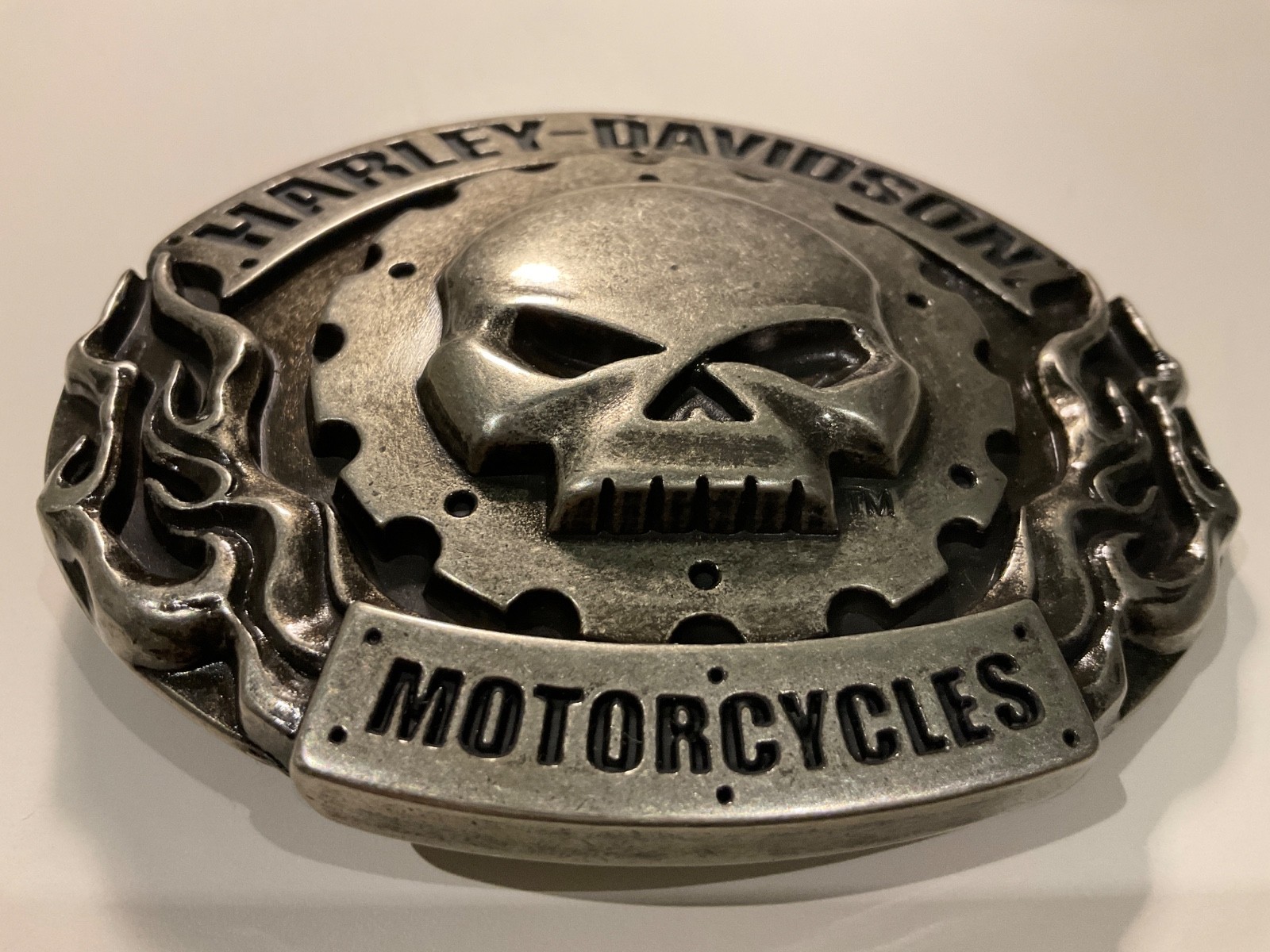 Harley-Davidson Willie G Skull, flame belt buckle #97669-11VM .Antique nickel .