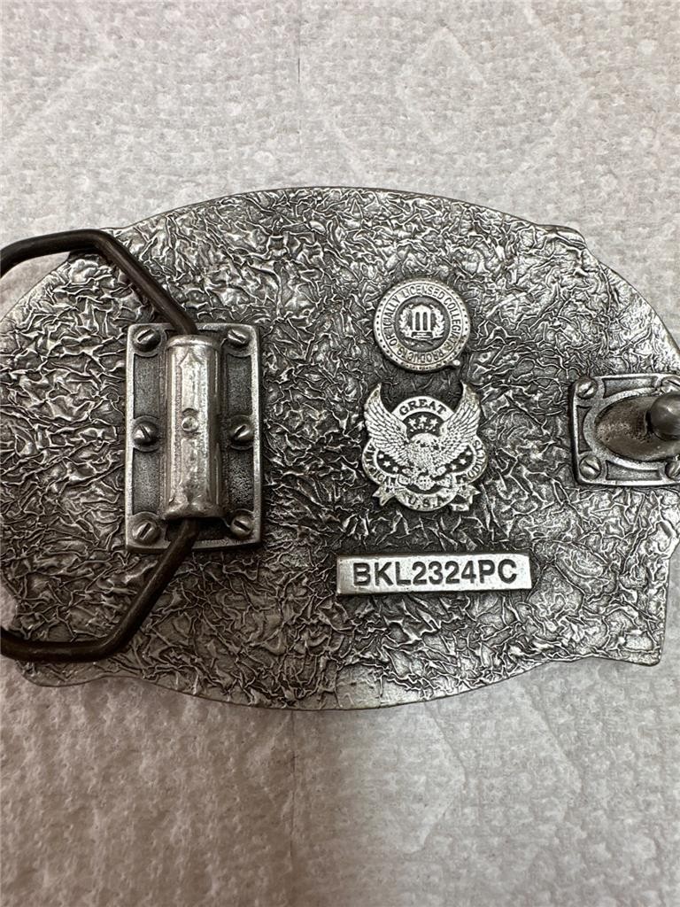 Hook&rsquo;Em Horns Belt Buckle Great American Buckle Company BKL2324PC