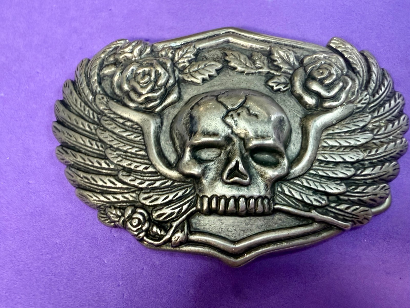 Skull with Wings Roses Halloween Gothic Punk Biker Vibe Silver Tone Belt Buckle