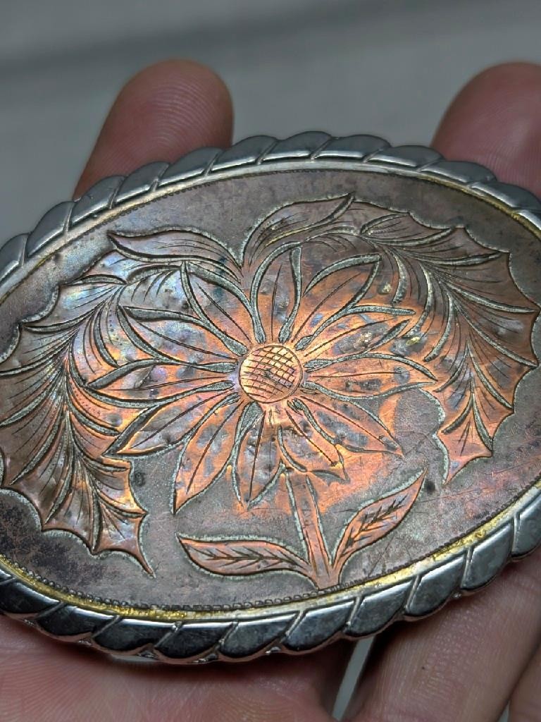 vintage DAISY belt buckle ENGRAVED western FLORAL western cowboy