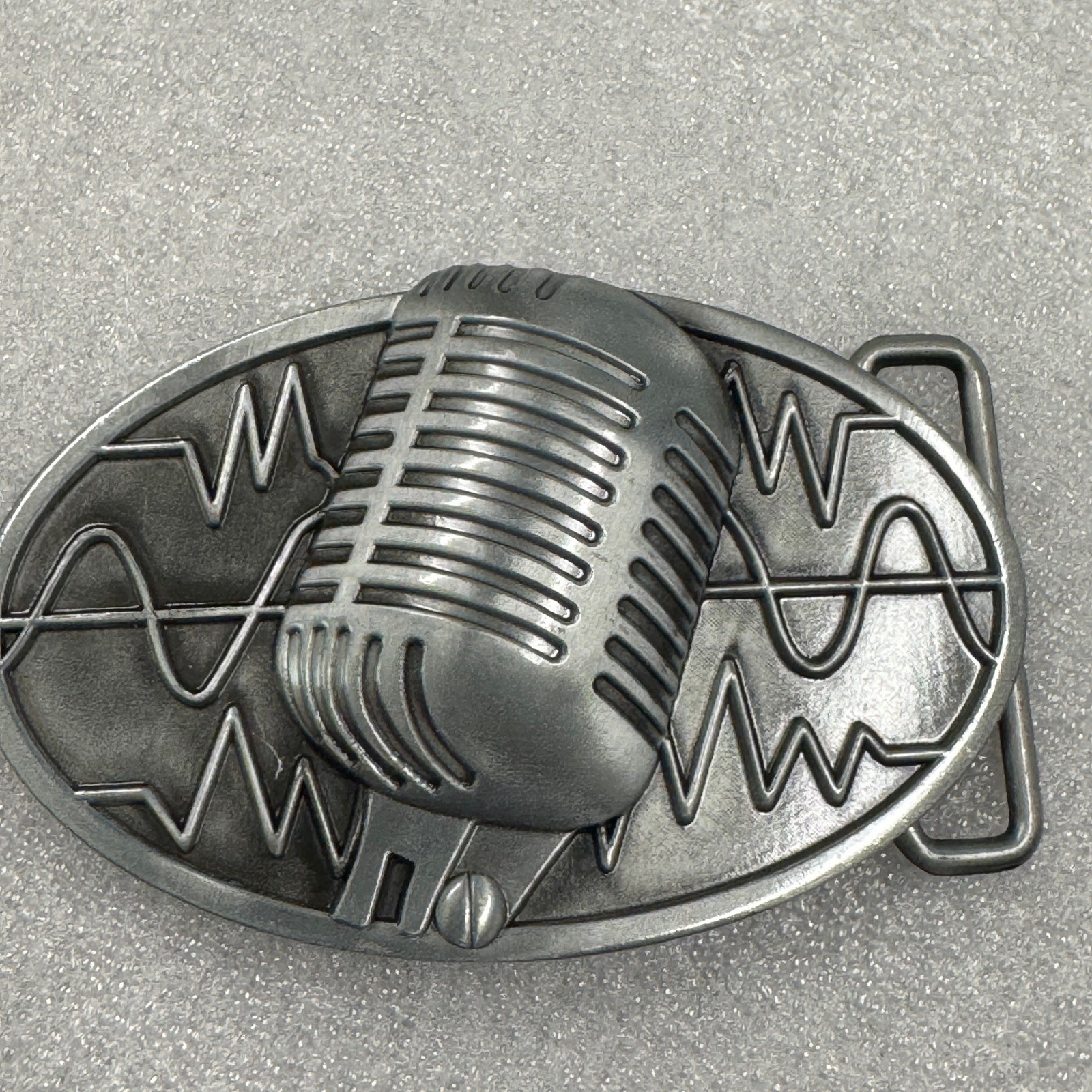 Microphone Sound Wave Belt Buckle Retro Music Rockabilly Metal