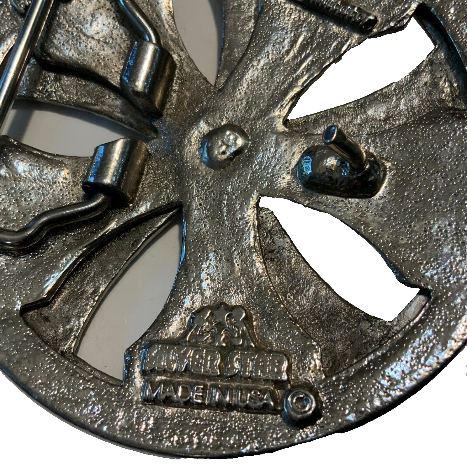 Silver Star belt buckle Spinning moving round figural novelty hubcap silver tone