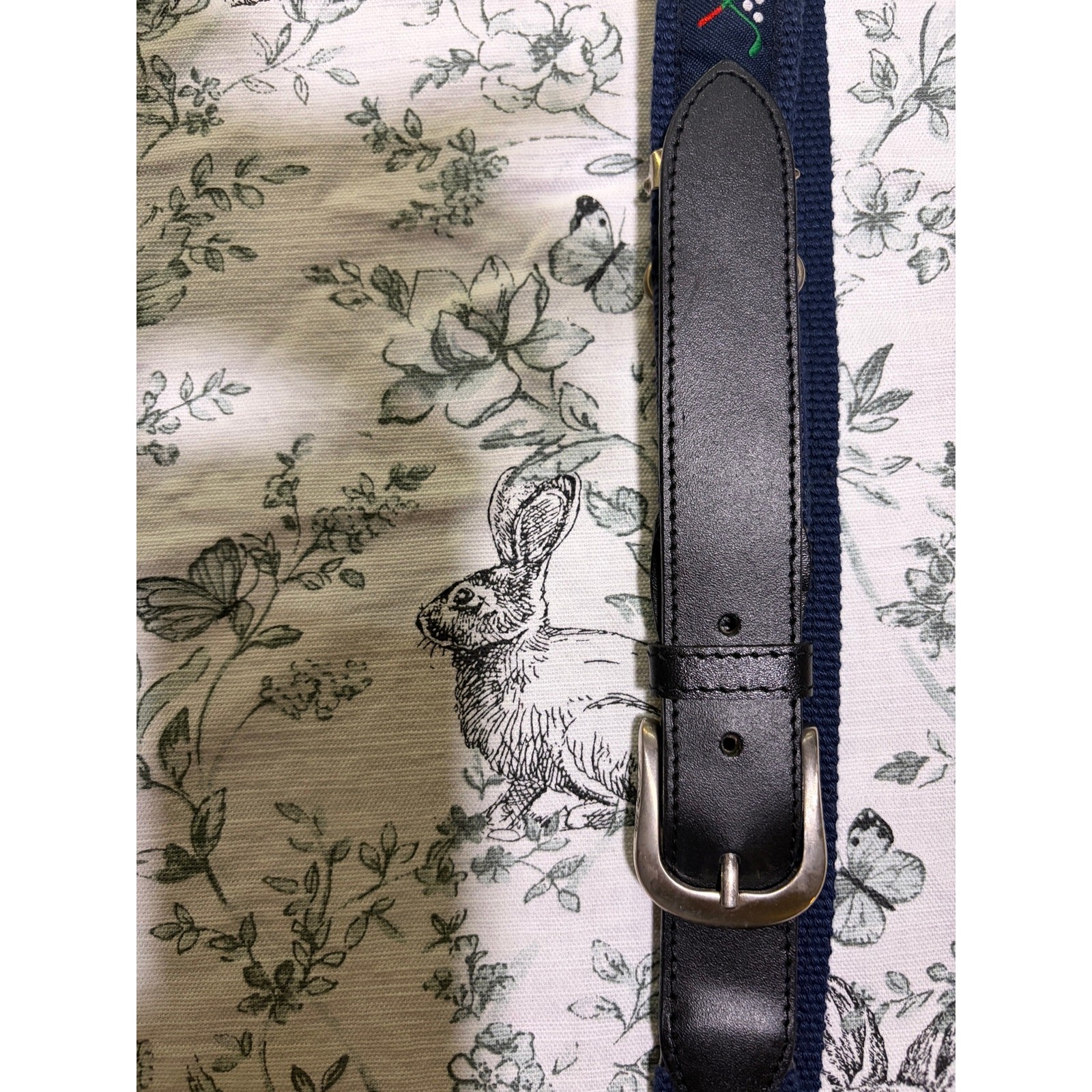 Mens belt with canvas golf clubs, navy with black leather and silver buckle NEW