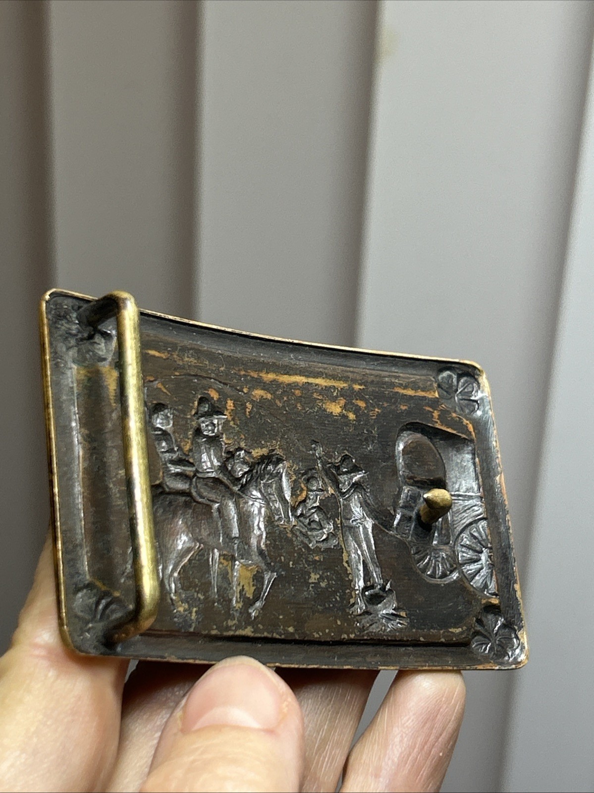 46. Vtg Brass Cowboy Wagon Clovers Round up Scene Belt Buckle 3 1/8&Prime; x 1 7/8&Prime;
