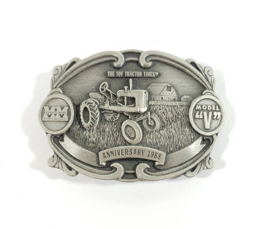 Toy Tractor Times Minneapolis Moline Model V 1988 Limited Edition Belt Buckle
