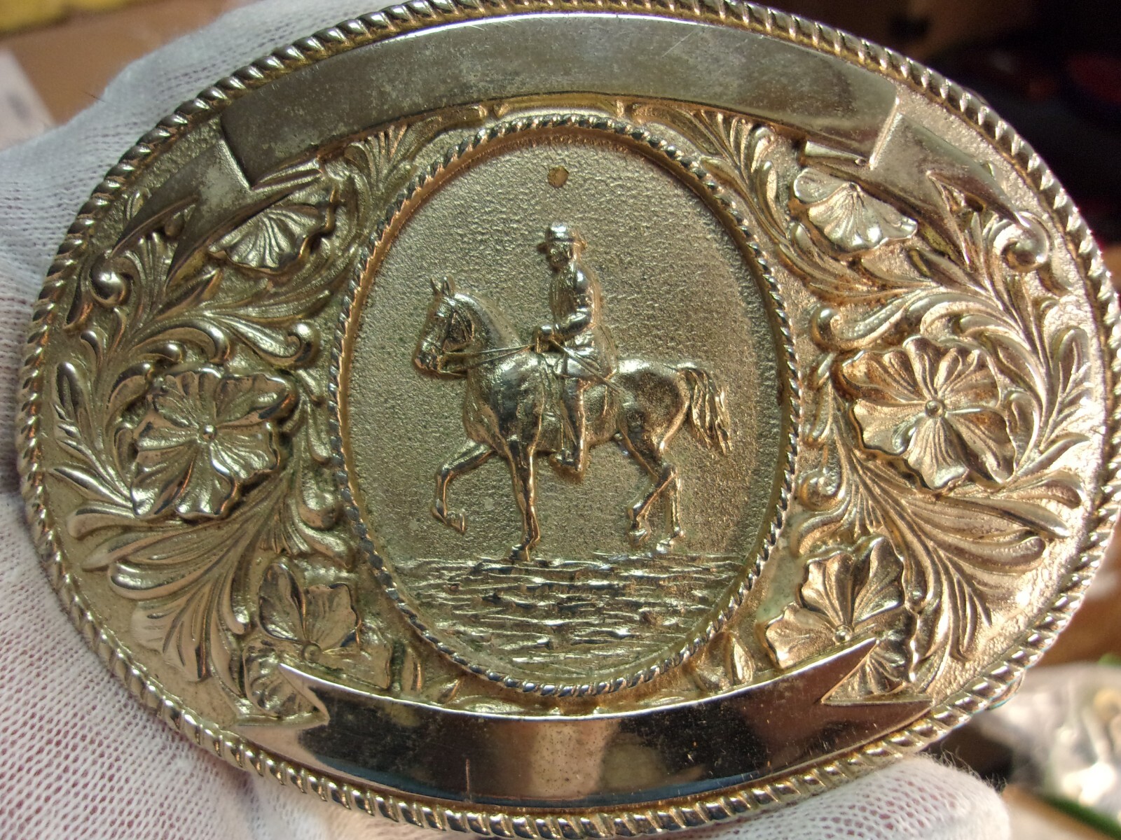 AWESOME RARE OLD VTG 1974 SILVER TONED RODEO BELT BUCKLE: LTC WESTERN PRODUCTS