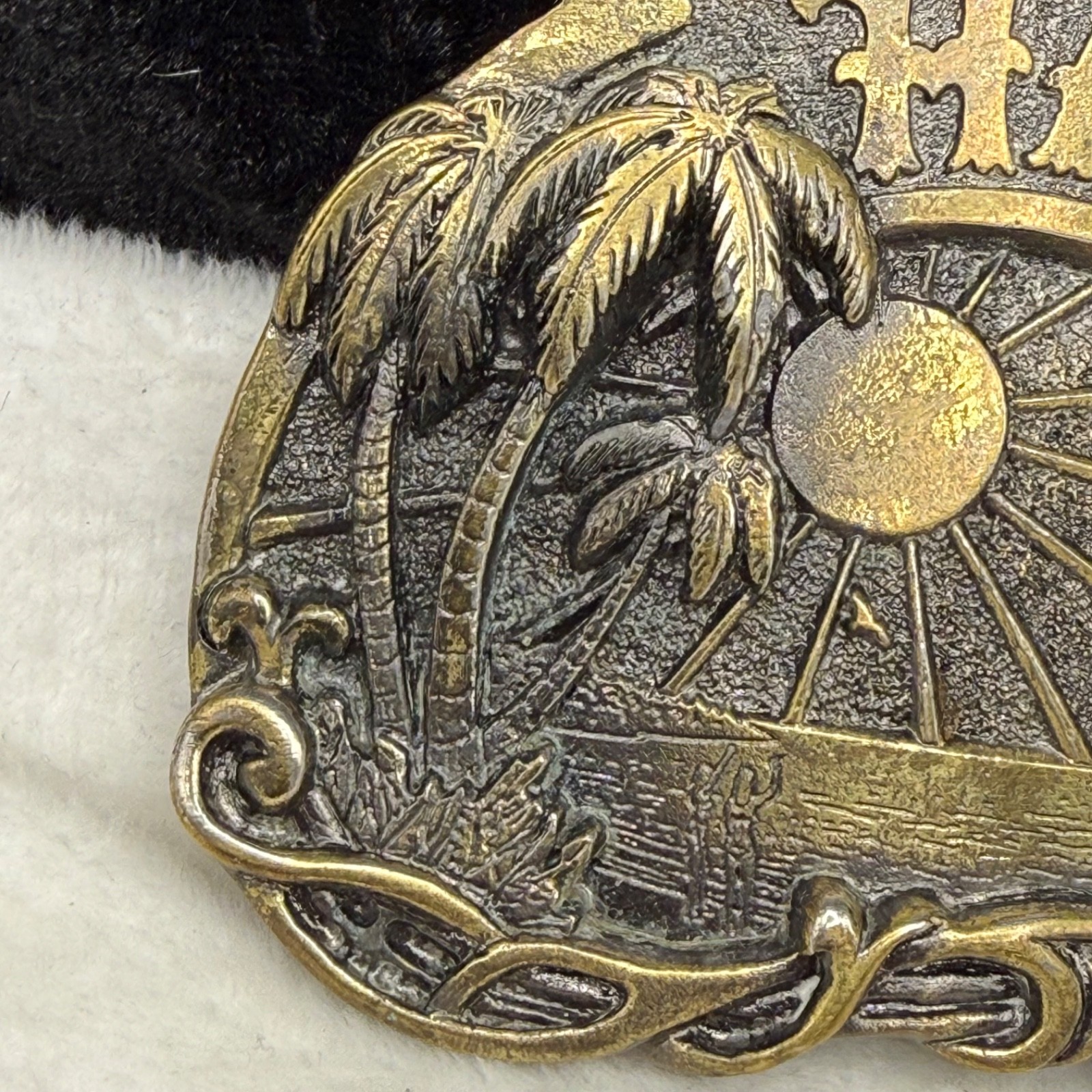 Vintage Hawaii Belt Buckle Palm Tree Travel Vacation Beach