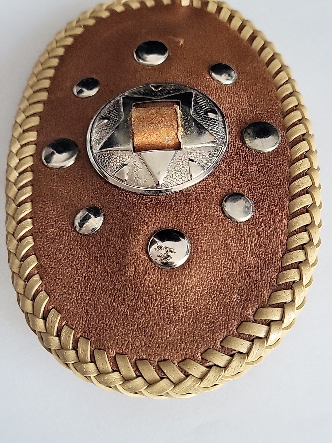 Western-style leather belt buckle