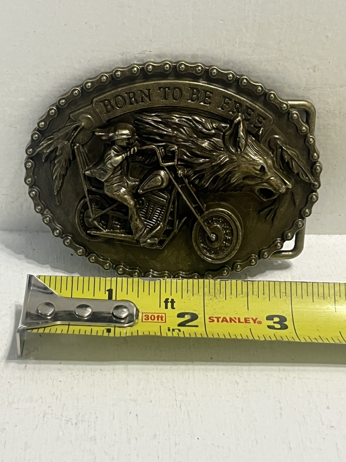 – Belt Buckle Motorcycle Themed Born To Be Free Hippy Wolf